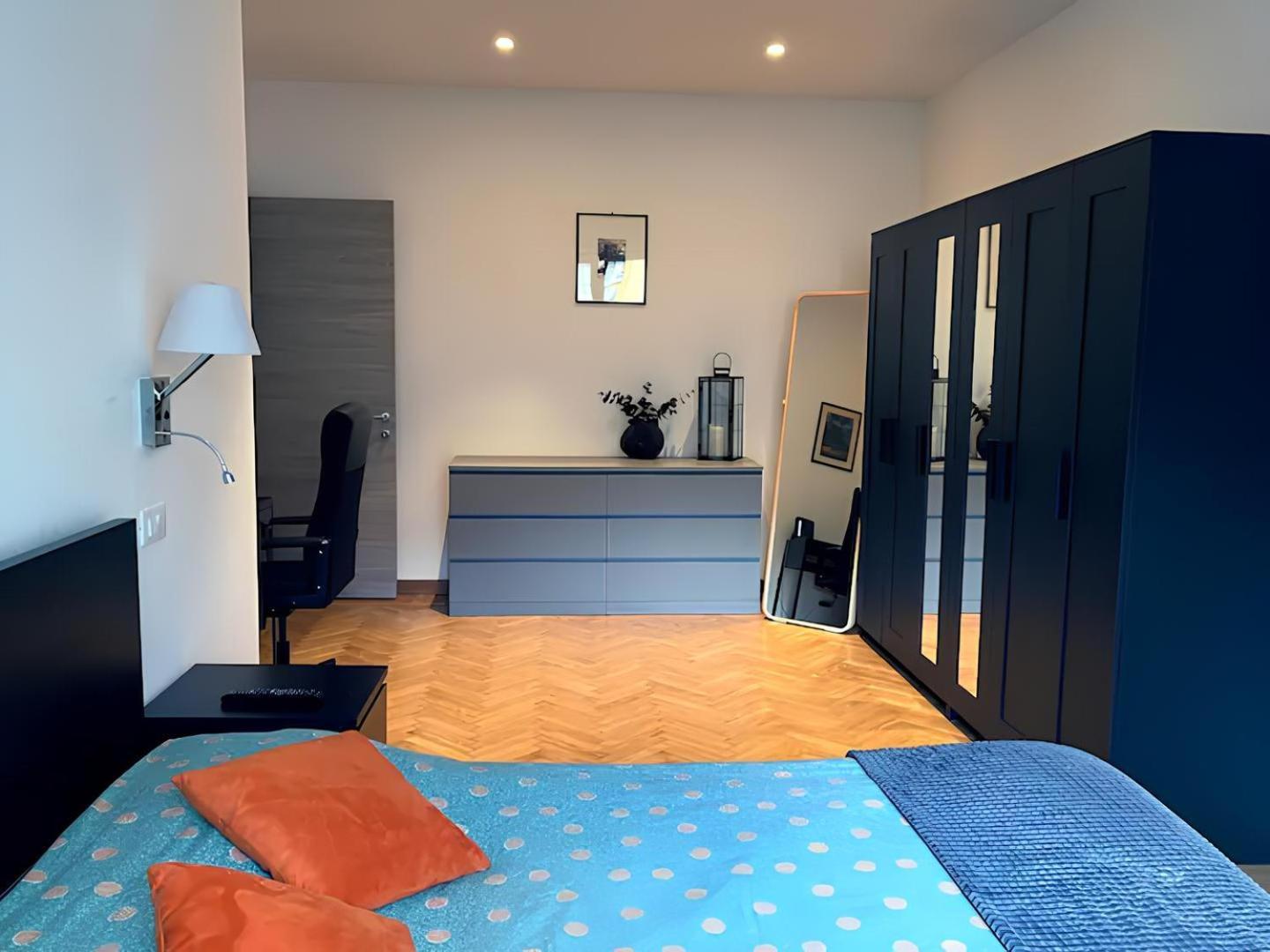 The Lighthouse - Central Apartment Аоста Екстер'єр фото